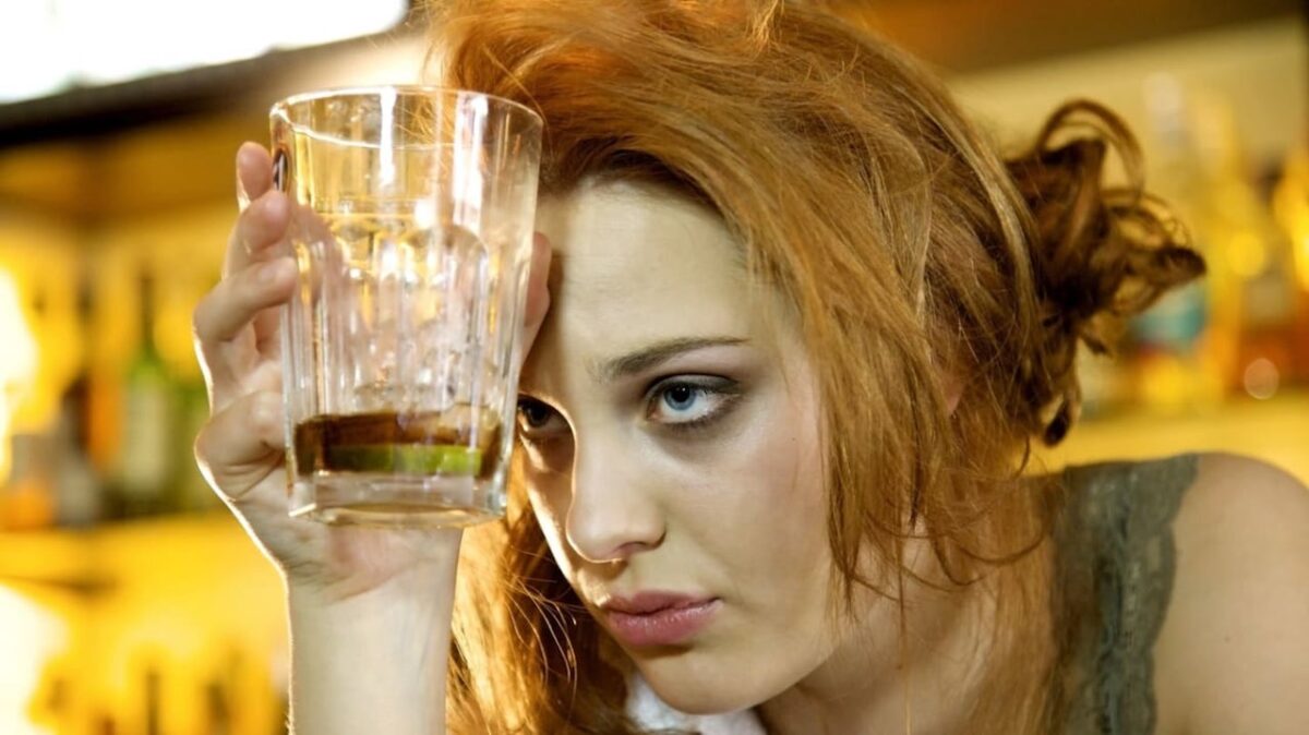 sarhos nasil ayilir alkolun etkisi nasil gecer sarhos olan birini ayiltmak